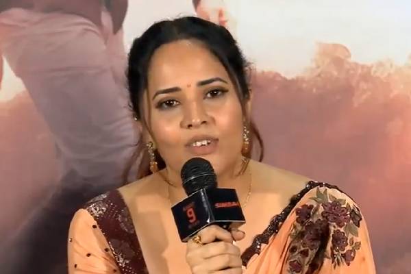 anasuya reaction on vijay deverakonda issue