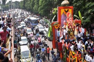 హైదరాబాదీలకు బిగ్ అలర్ట్… నిమజ్జనం సందర్భంగా ట్రాఫిక్ ఆంక్షలు