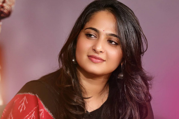 Anushka to play Lord Venkateswara devotee in Baba Hathiram biopic