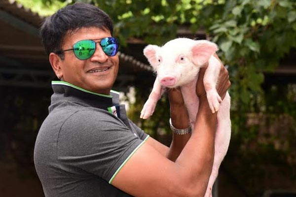 Ravi Babu Spending a Bomb Budget for Adhugo