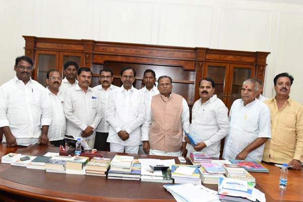 KCR focus on Most Backward Classes, to set up a Corporation, Most Backward Classes Development Corporation in telangana, KCR special comprehensive plan for the development MBCs