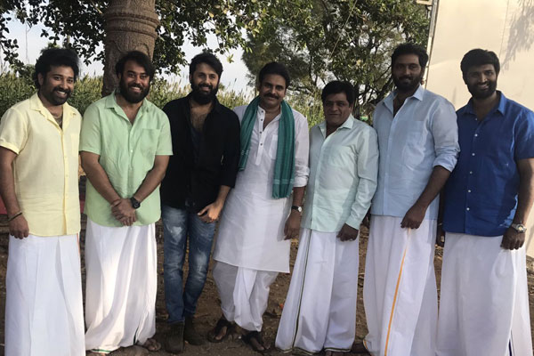 Nithiin’s Click with Katamrayudu Family