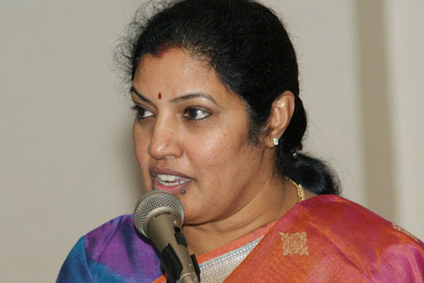 Purandeswari in no hurry to change party, Daggubati Purandeswari not join in Jagan YSRCP, Chandrababu, TDP