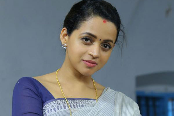 Bhavana in Jagapathi Babu's next Patel S.I.R