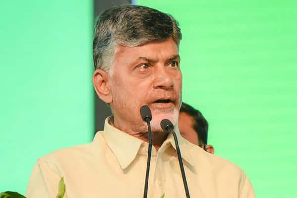 AP CM says abolish Rs 500 & Rs 2000 notes to control corruption