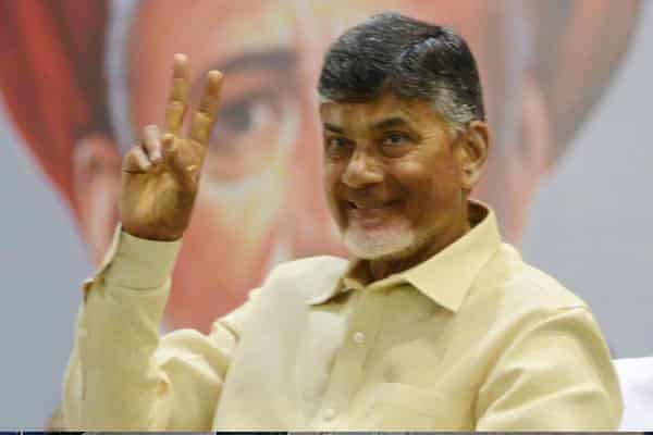 Chandrababu instructs leaders to run social media campaigns