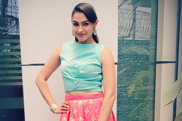 Andrea Jeremiah croon for Mahesh Babu Bharat ane Nenu