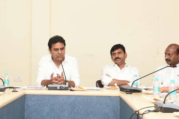 KTR shocking statement: No information on Metro by Modi