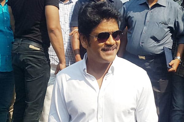 Nagarjuna not approached for YSR's biopic