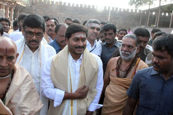 YSRCP MPs will resign if Centre says no to ‘Special Status’ – YS Jagan