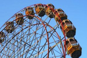 Girl dies as giant wheel crashes in Anantapur