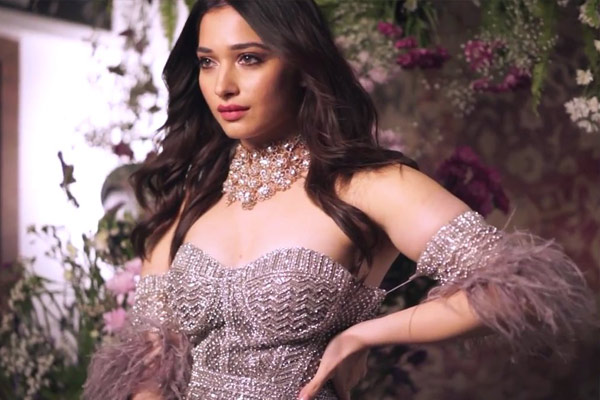 Tamannaah to learn Bharatanatyam classes for SyeRaa