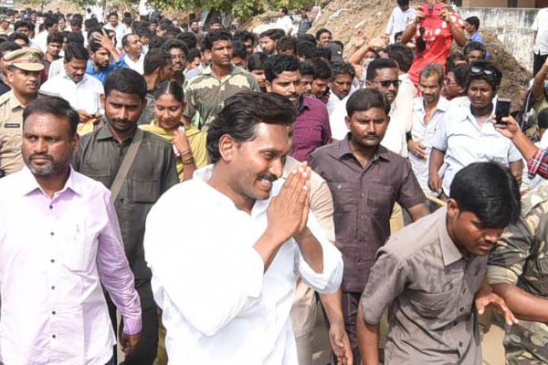 Jagan's another self goal: Wants to rename W.Godavari to Alluri Sitha rama Raju district