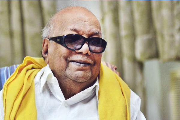 Karunanidhi’s health critical , several leaders visit & fans gathered