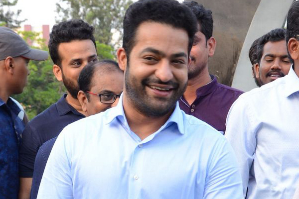 Now, it is NTR's turn to endorse mobile retail store