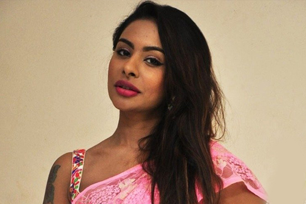 Kollywood is handling Sri Reddy in much better way