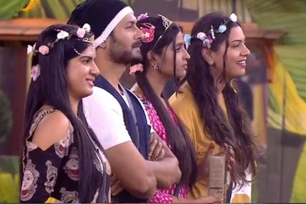 Bigg Boss Telugu 2 : housemates dance to Tollywood songs