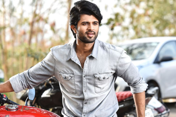 Vijay Devarakonda owes a film to Kannada producer