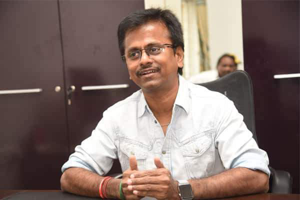 Midnight Stir: Attempt to arrest AR Murugadoss