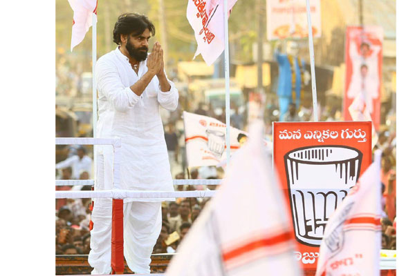 TDP 2014 victory possible with Jana Sainiks only - Pawan