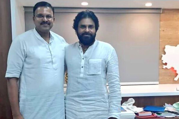 'JD' Lakshmi Narayana joining Janasena, big boost to the party