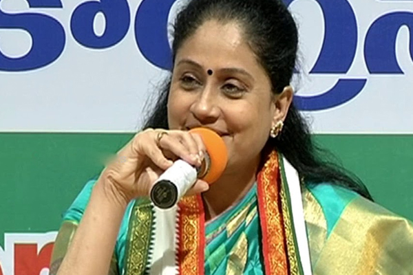 KCR can’t influence national politics: Vijayashanthi