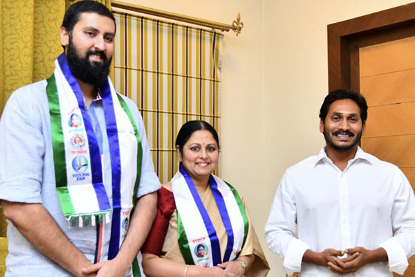 KTR forced Jayasudha to join YSRCP - Coercive politics