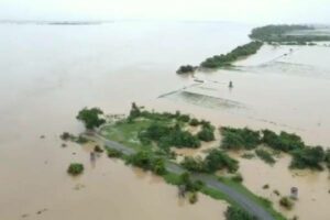 Monsoon fury continues in Telangana, Godavari flowing above danger mark