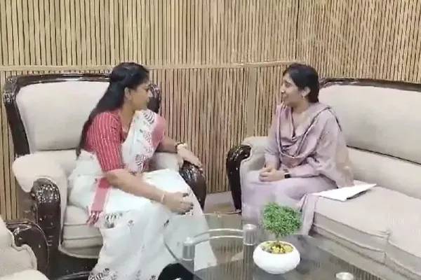 ys sunitha met vangalapudi anitha